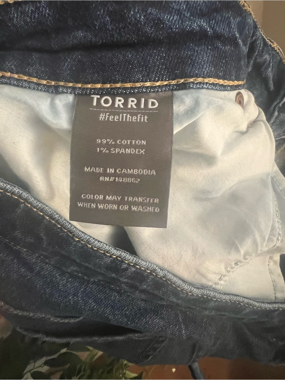 Women’s Torrid 18S dark wash denim jeans - Picture 6 of 7